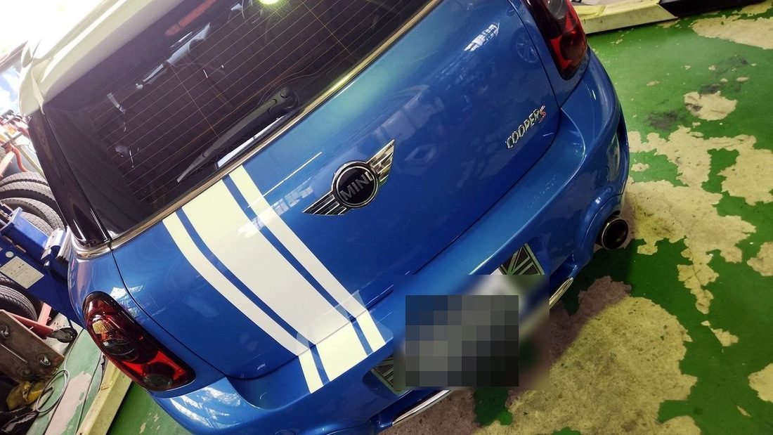 MINI R60 レーシングストライプ ラッピング